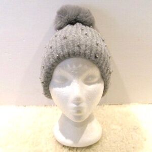 Ribbed Knit Pom Pom Hat